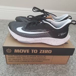 Nike zoom running athletic shoe size 7Y boy (women 8 1/2) NEW